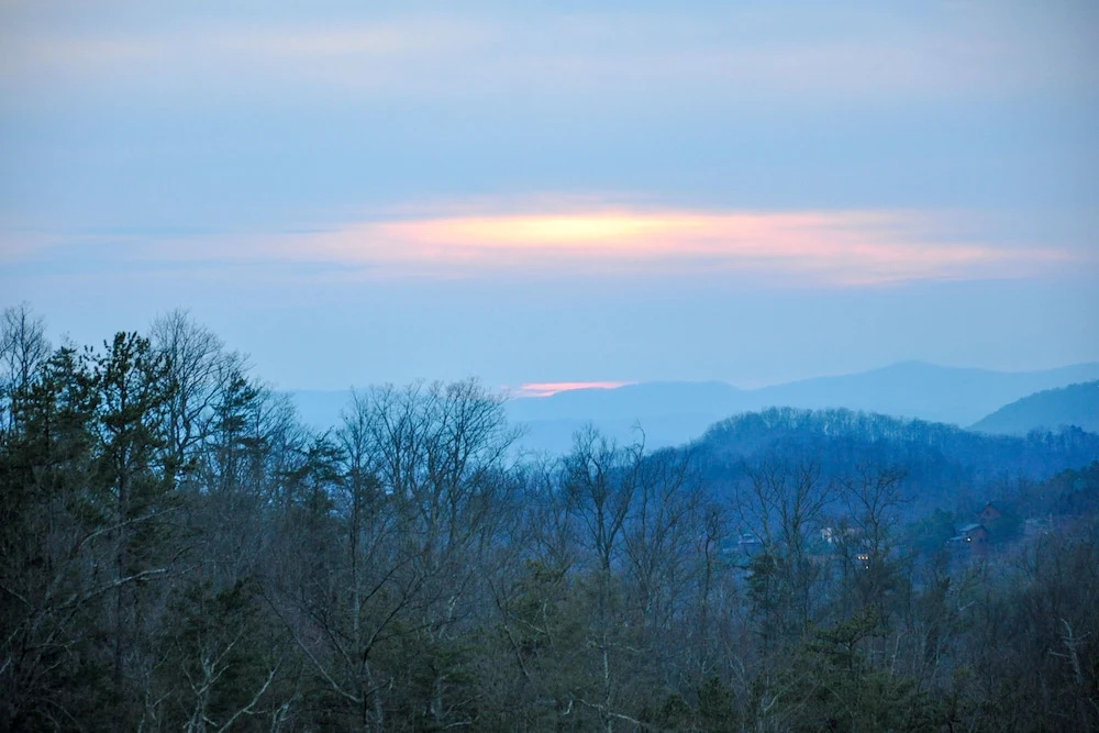 SUNSET POINTE - 5 Br Cabin