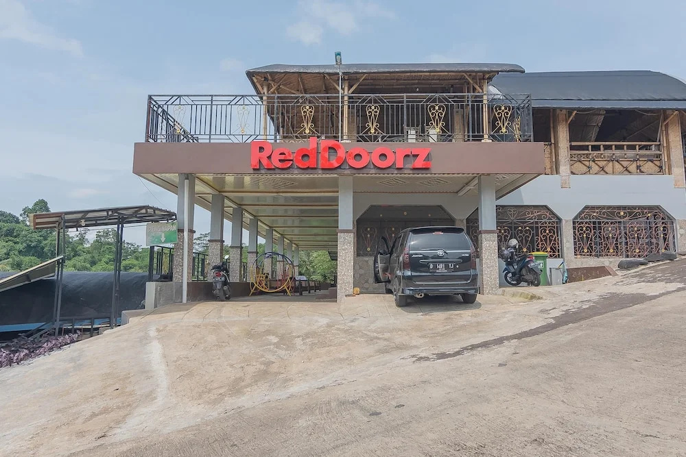 RedDoorz Resort Syariah @ Batu Apung Purwakarta