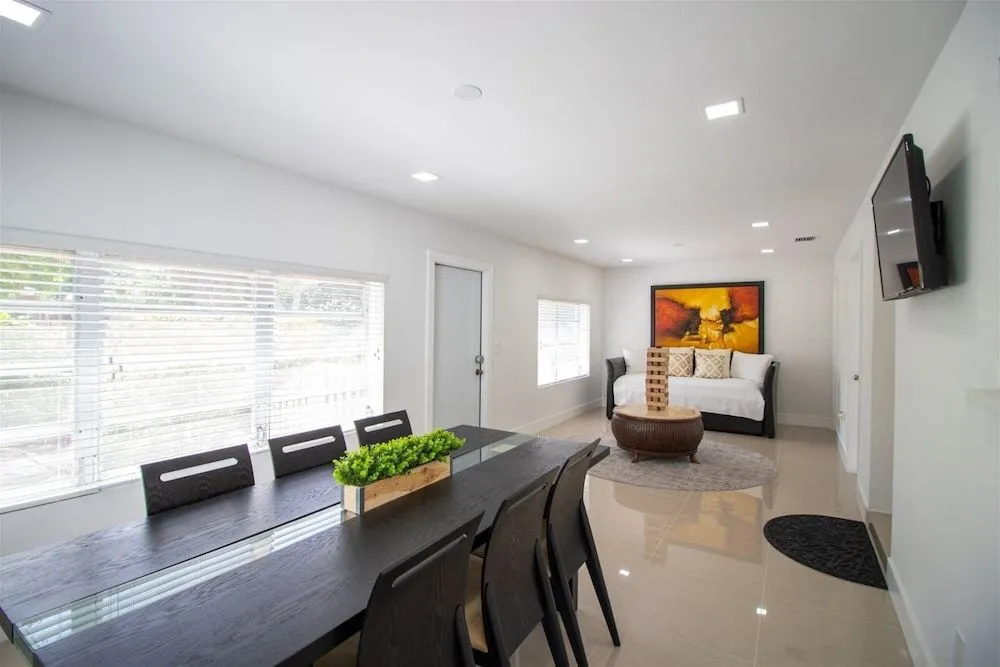 Like New Miami Springs Family Home