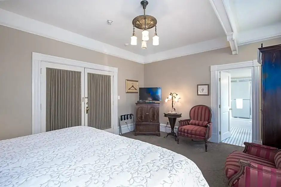 Standard Double Basement room (full double bed)