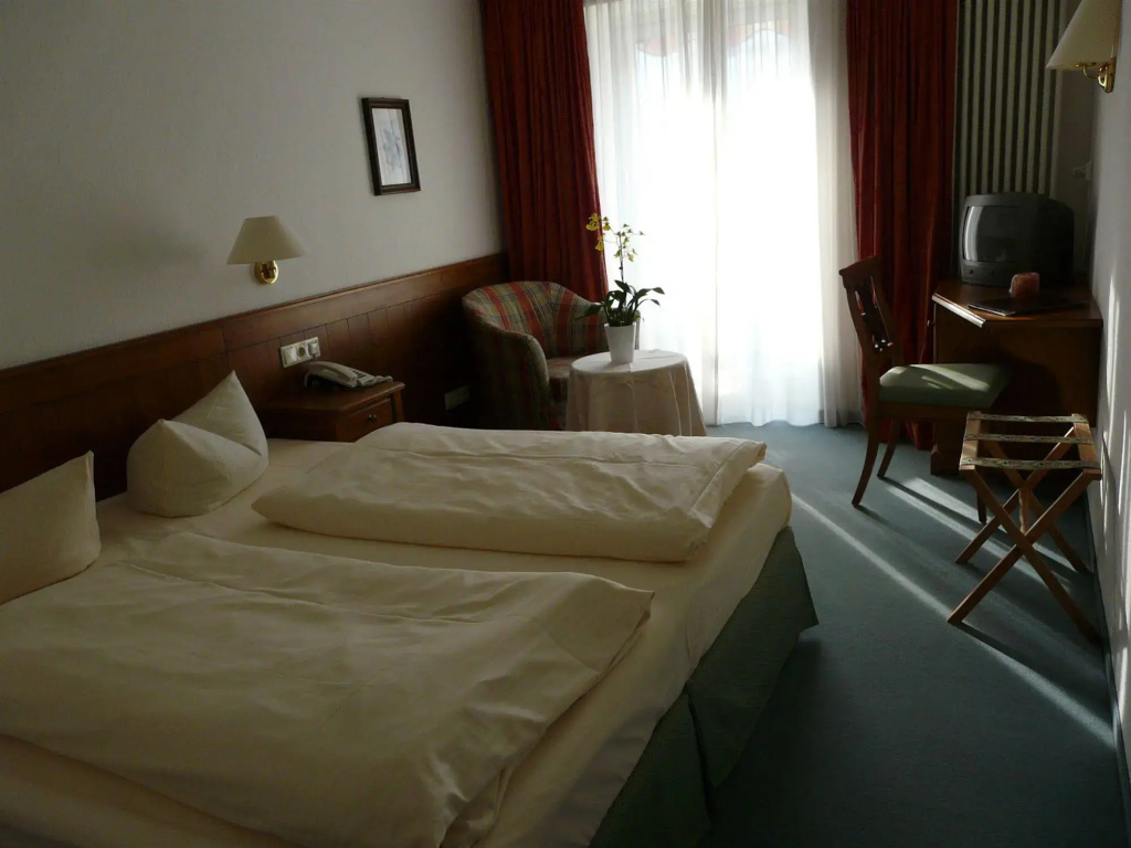 Hotel Roter Hahn - Bed & Breakfast - Général