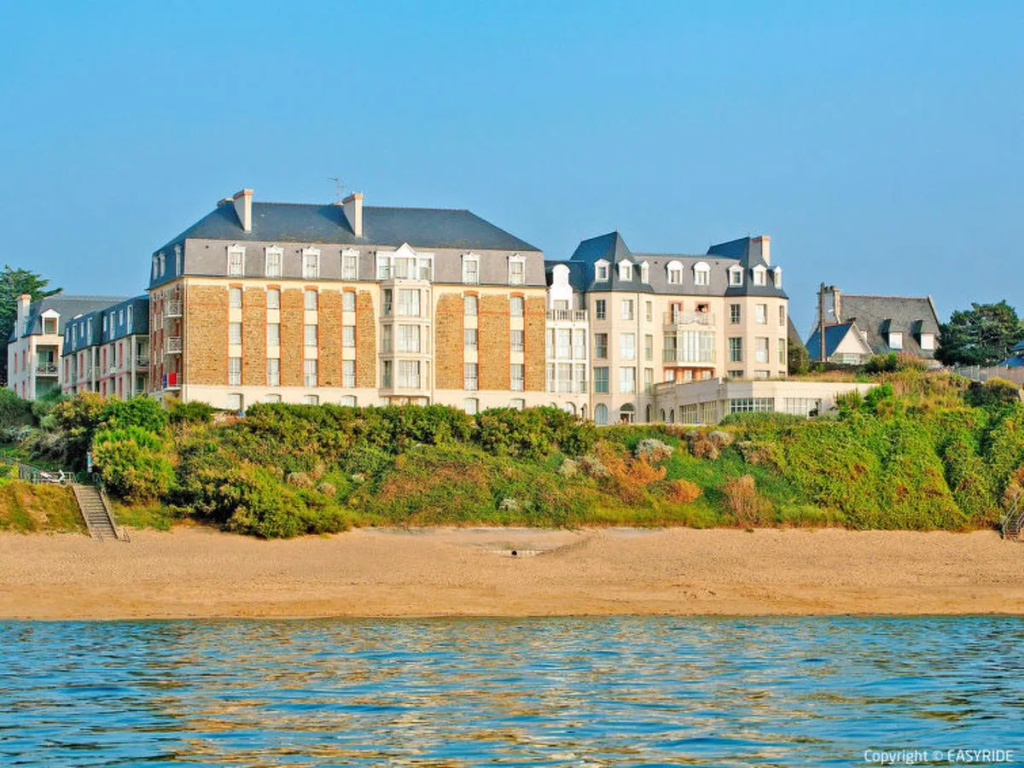 Beach & Waterfront