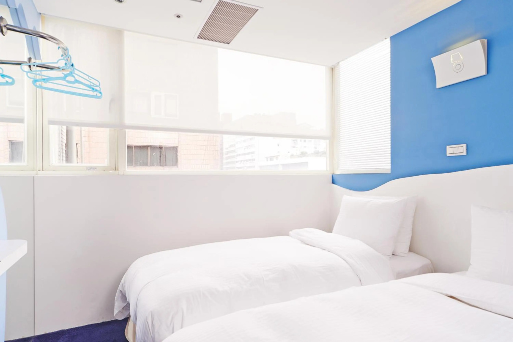 Forever Inn — 3