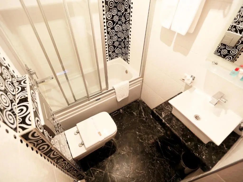 Standard Double room with sea view (full double bed)