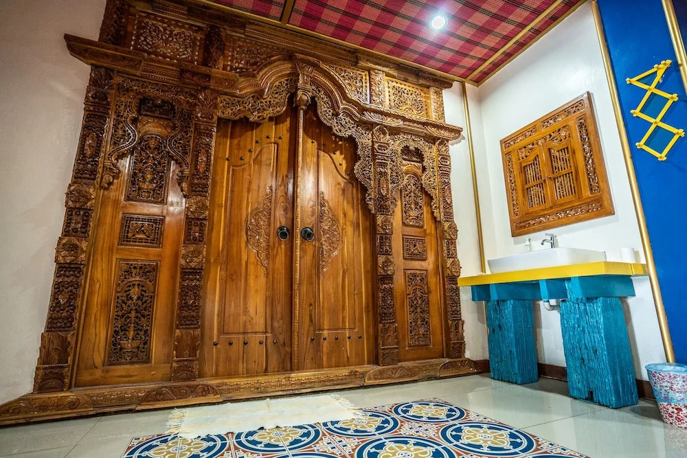 Lost Paradise Resort