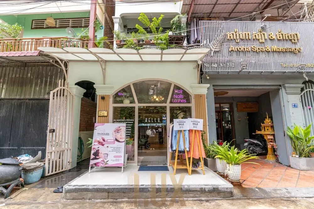 Cozy 1990s Khmer Style Flat in Heart of Tonle Bassac