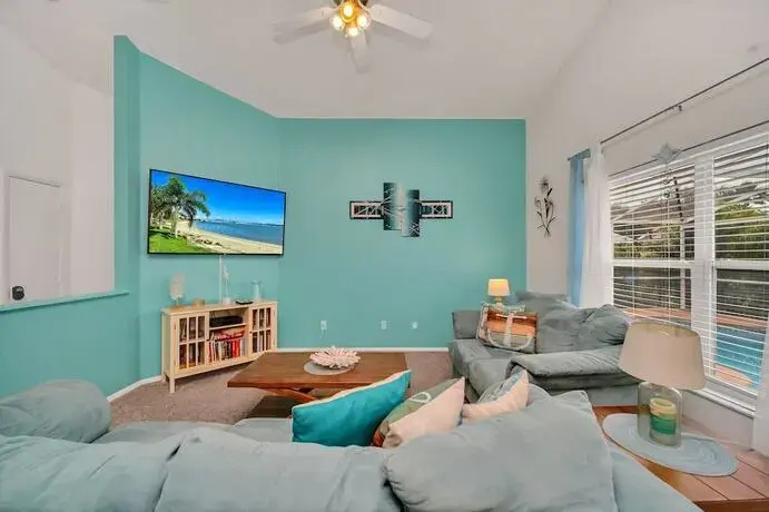 114 Castlemain in Davenport
