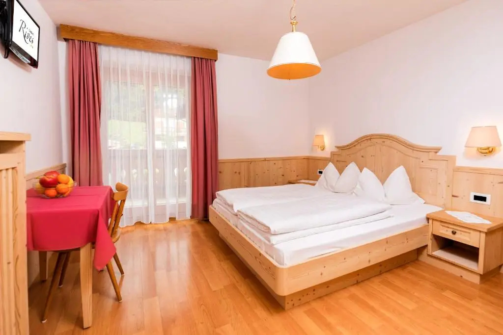 Standard Double room with balcony (full double bed)