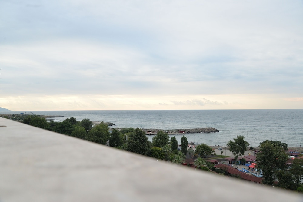 Beach & Waterfront
