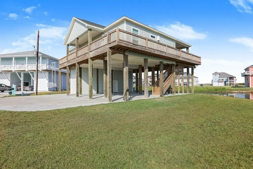 Dark Side Of The Dune 4 Bedroom Home by RedAwning