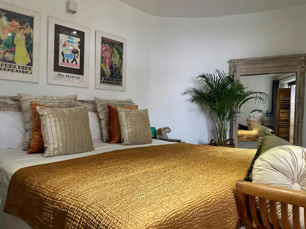 Standard Double room with pool view (full double bed)