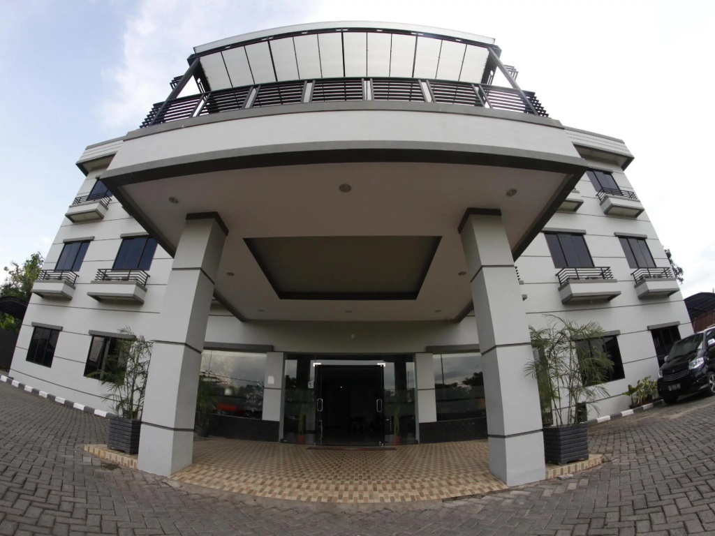 OYO 329 Hotel Darma Nusantara 2