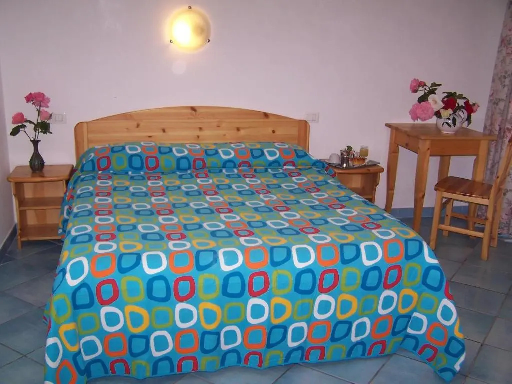 Economy room