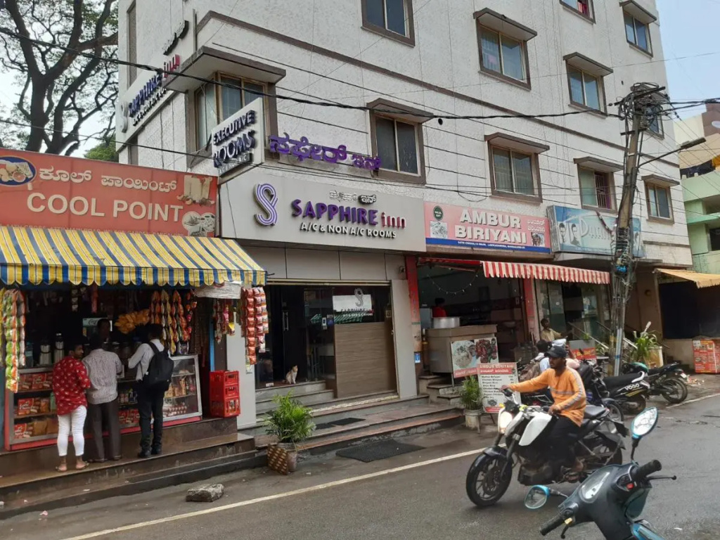 Sapphire inn