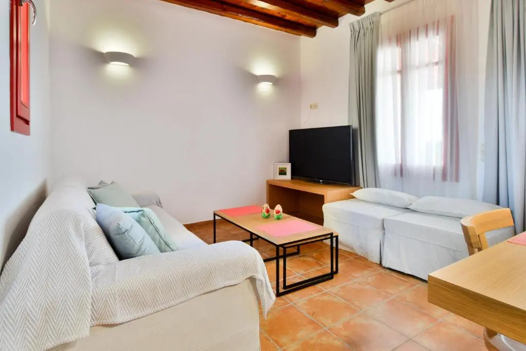3 Bedrooms Villa