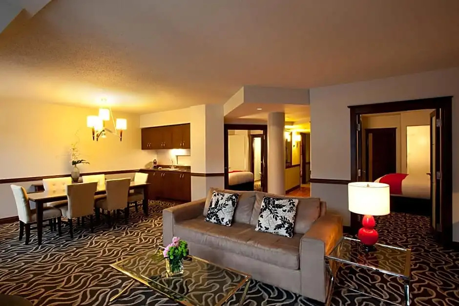 2 Bedrooms Suite