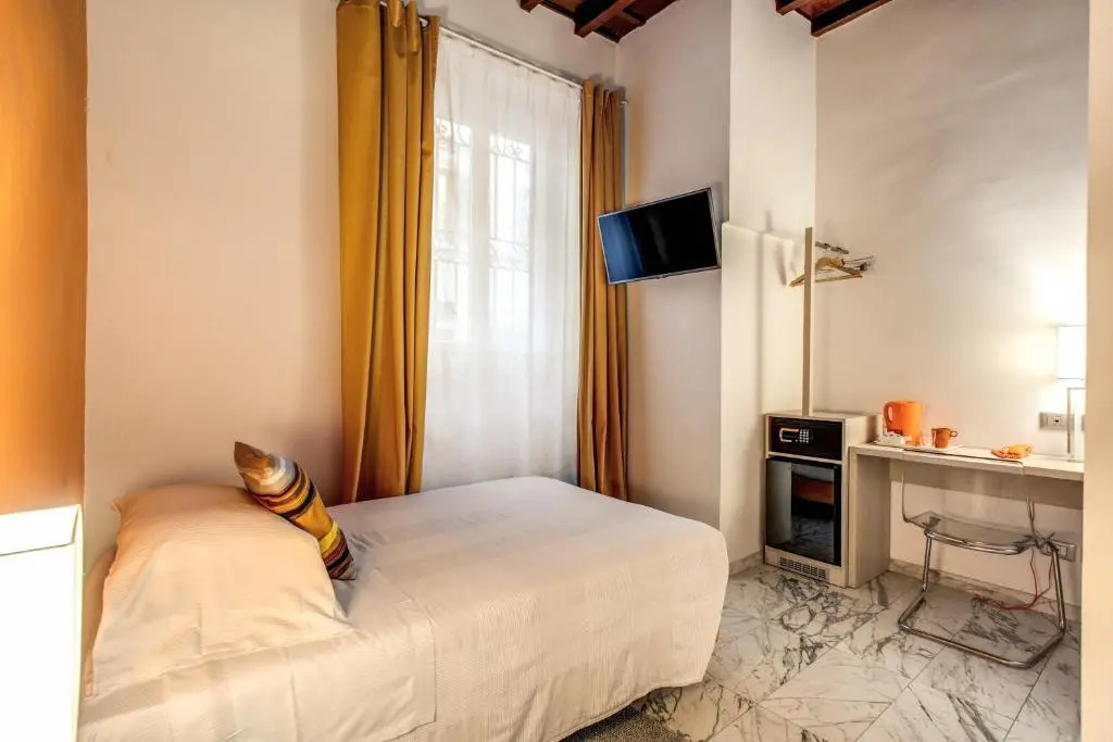 Economy room