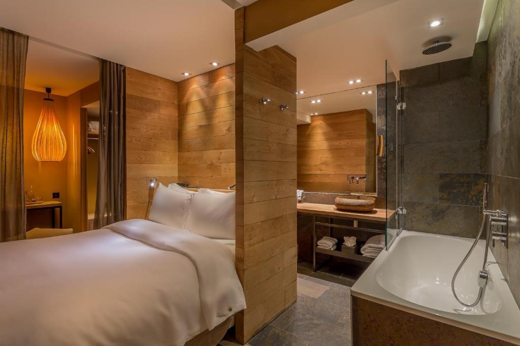 Hidden Hotel picture