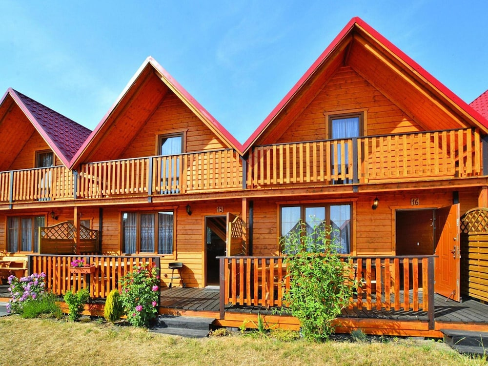 Comfortable Holiday Homes With Terraces, Pool