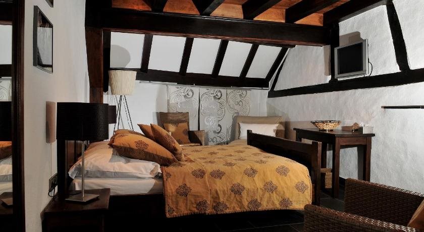 Auberge Aal Veinen Beim Hunn by null