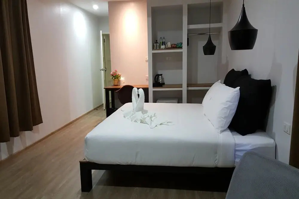 Standard Double room with river view (full double bed)