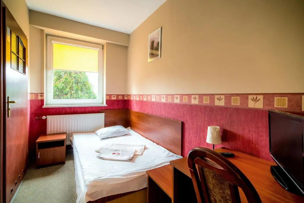 Economy room
