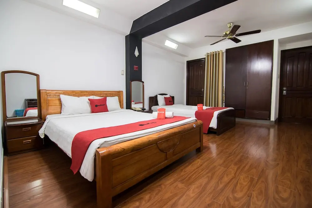 RedDoorz Near Ben Thanh Market 2