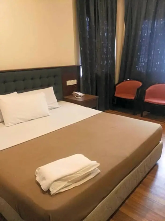 Deluxe Double room (full double bed)