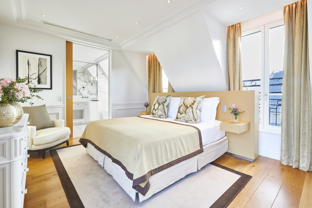 Отель Grand Hotel du Palais Royal в Париже
