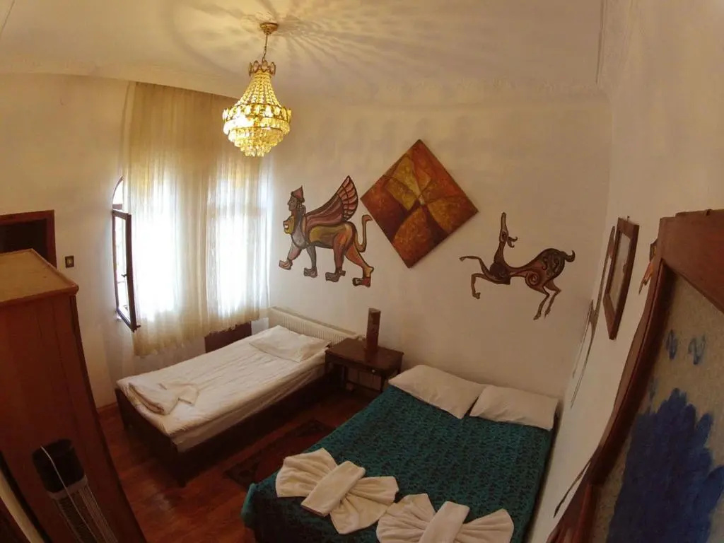 Standard Triple room