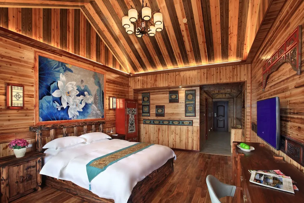 Superior Double room with balcony (full double bed)