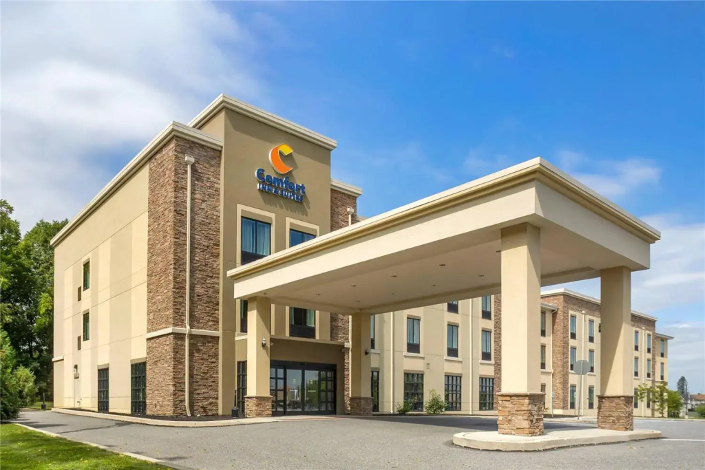 Comfort Inn & Suites