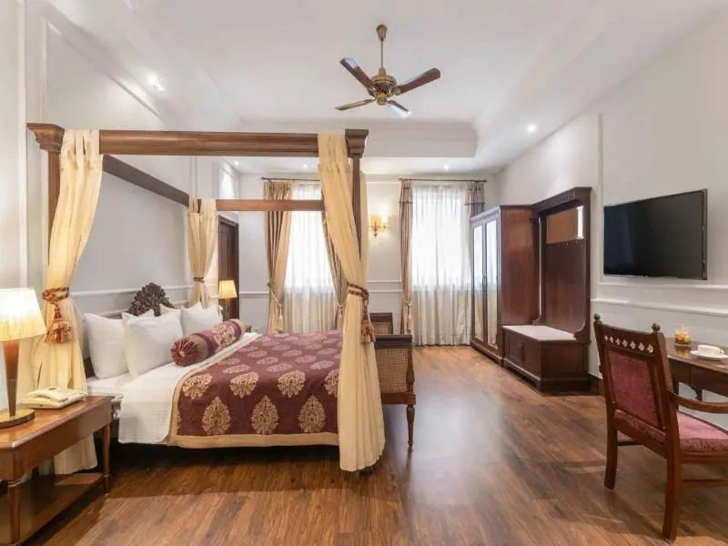 Standard Suite
