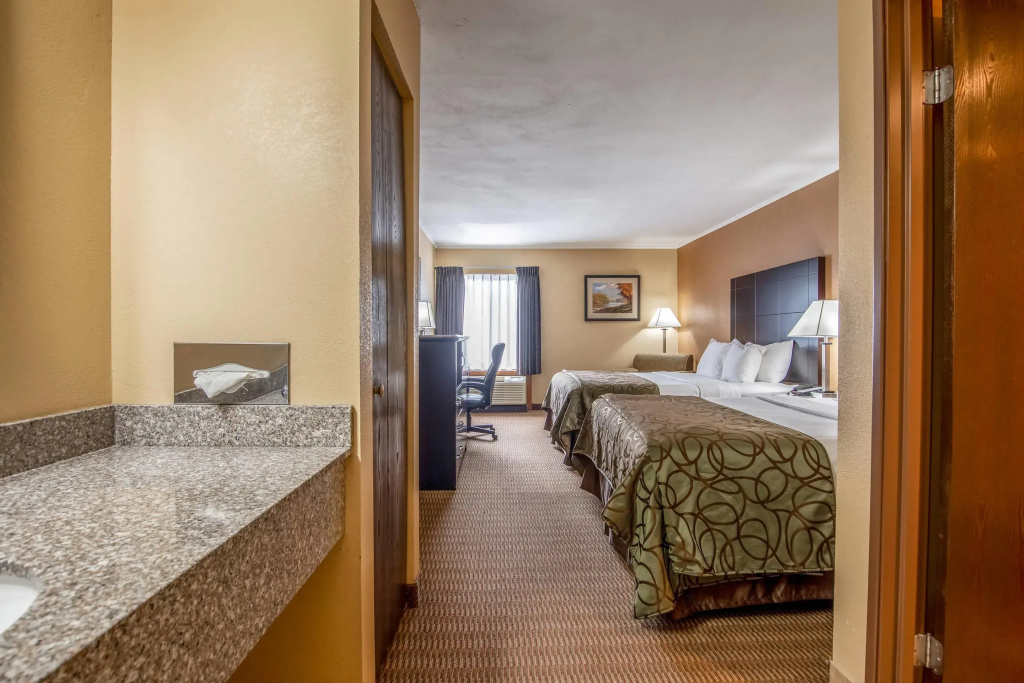 Standard Quadruple room