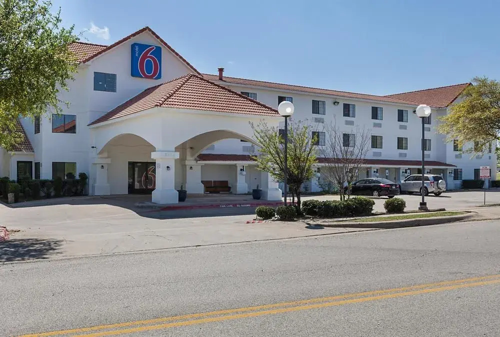 Motel 6 Fort Worth - Bedford