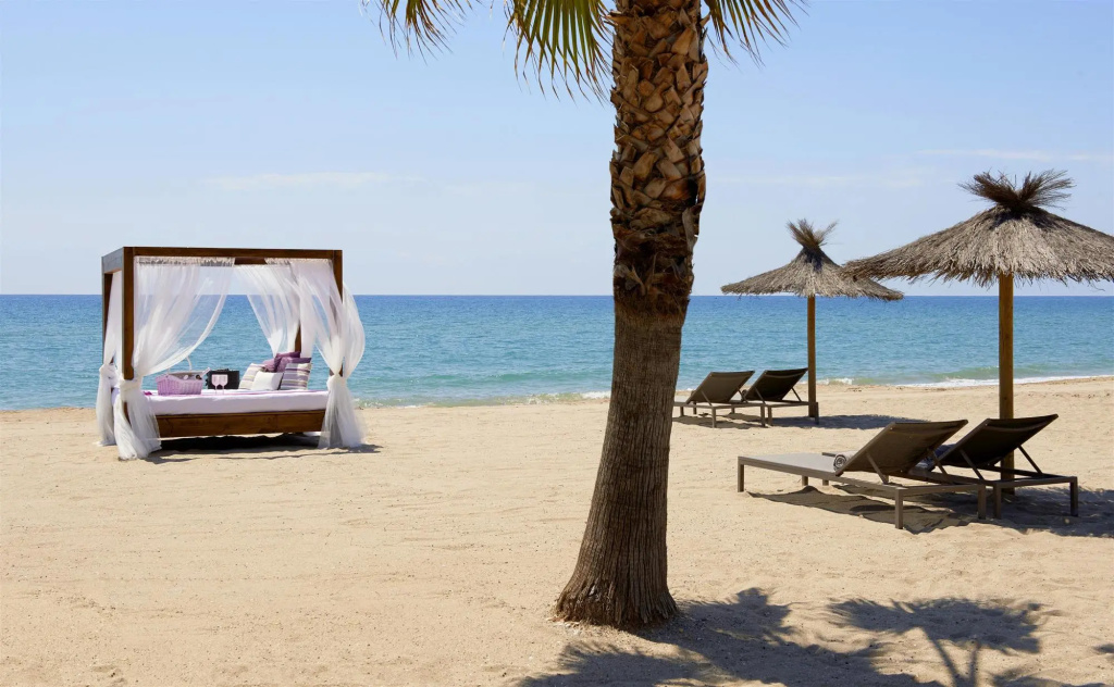Beach & Waterfront