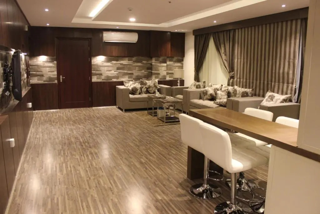 Deluxe Suite