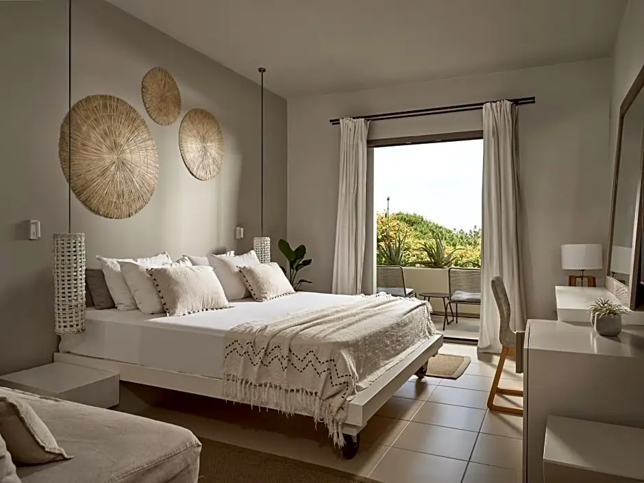 Double room with garden view (full double bed)