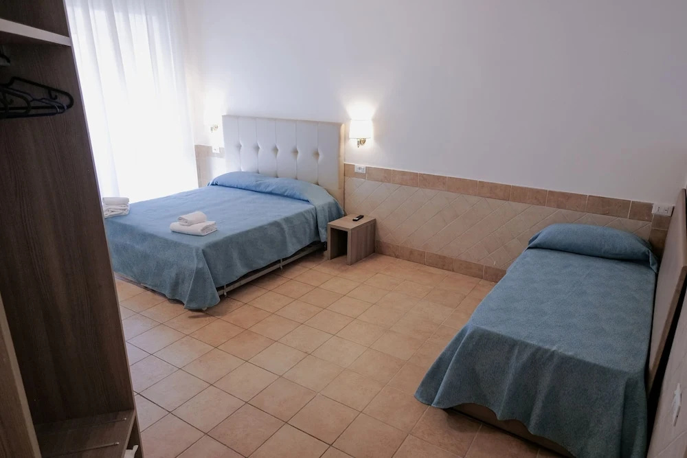 Classic Triple room
