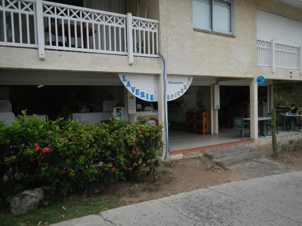 Studio 03 vue mer Orient Bay
