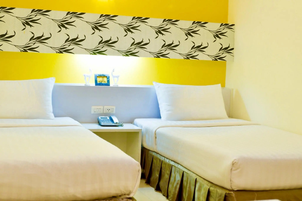 Deluxe Double room (twin beds)