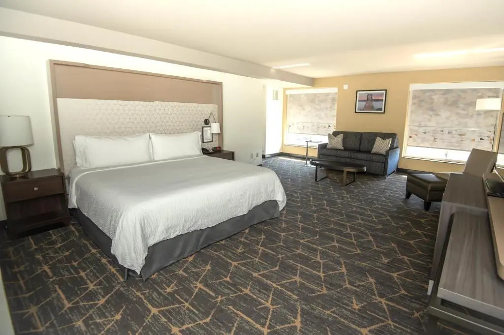 Holiday Inn & Suites Oakland Airport by IHG - Chambres