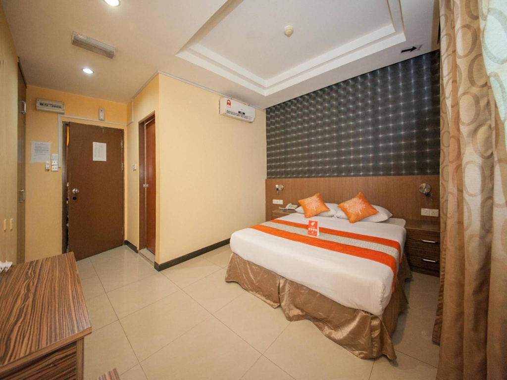 OYO Rooms Kampung Air Taxi Station