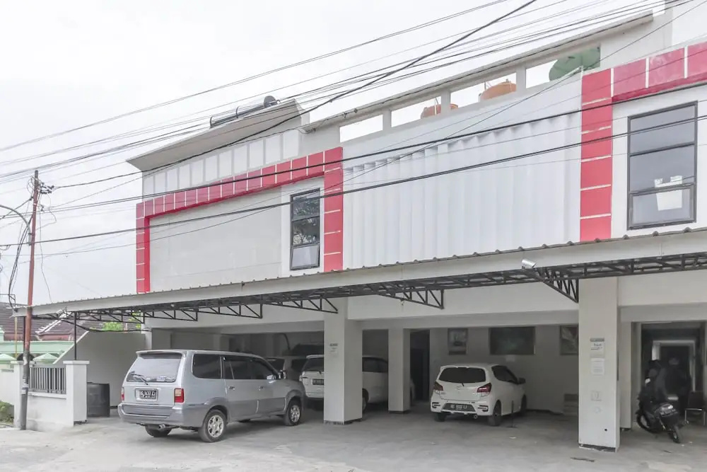 RedDoorz near Sriwijaya University Palembang
