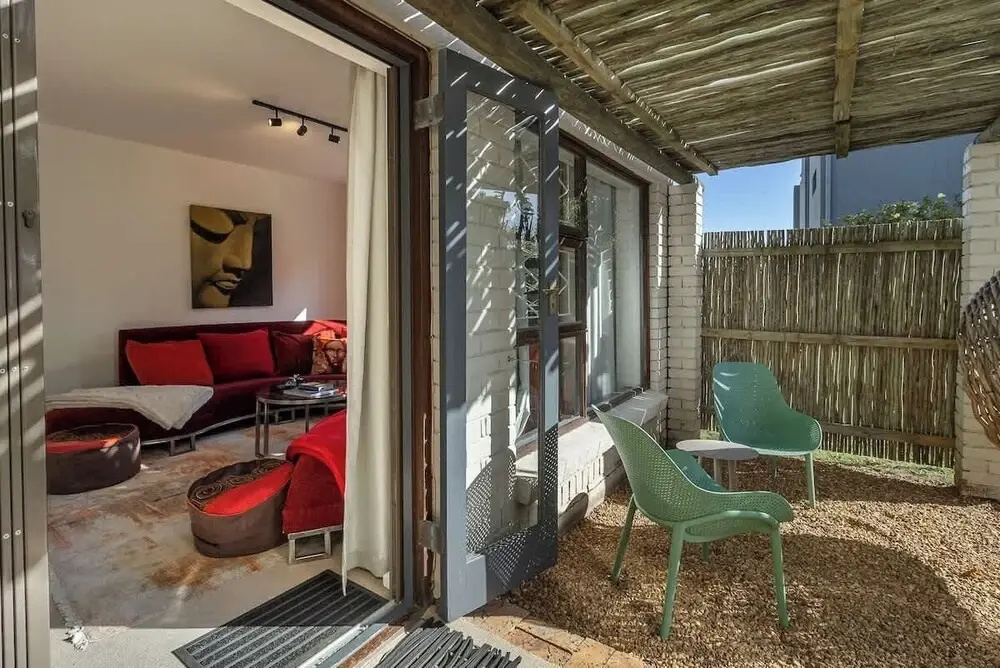 Charming Garden Cottage-campsbay