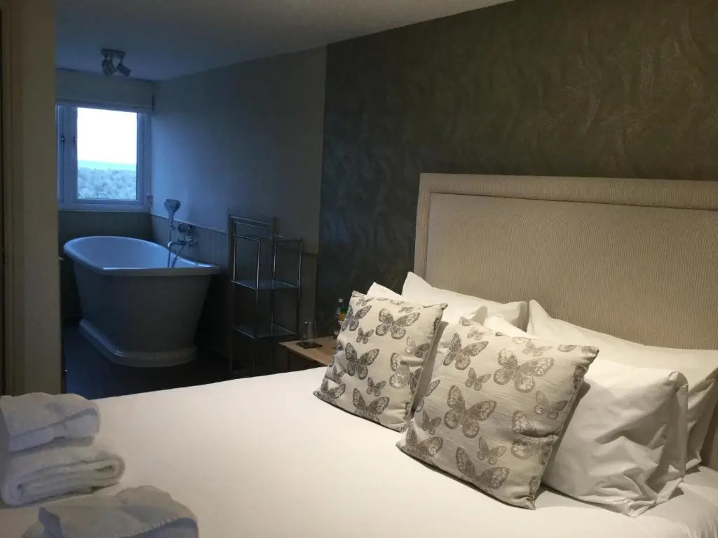 Superior Double room (full double bed)