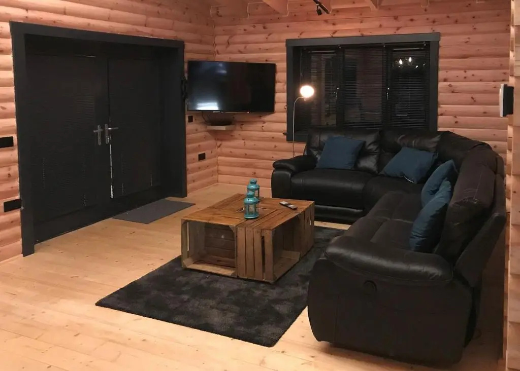 3 Bedrooms Cottage