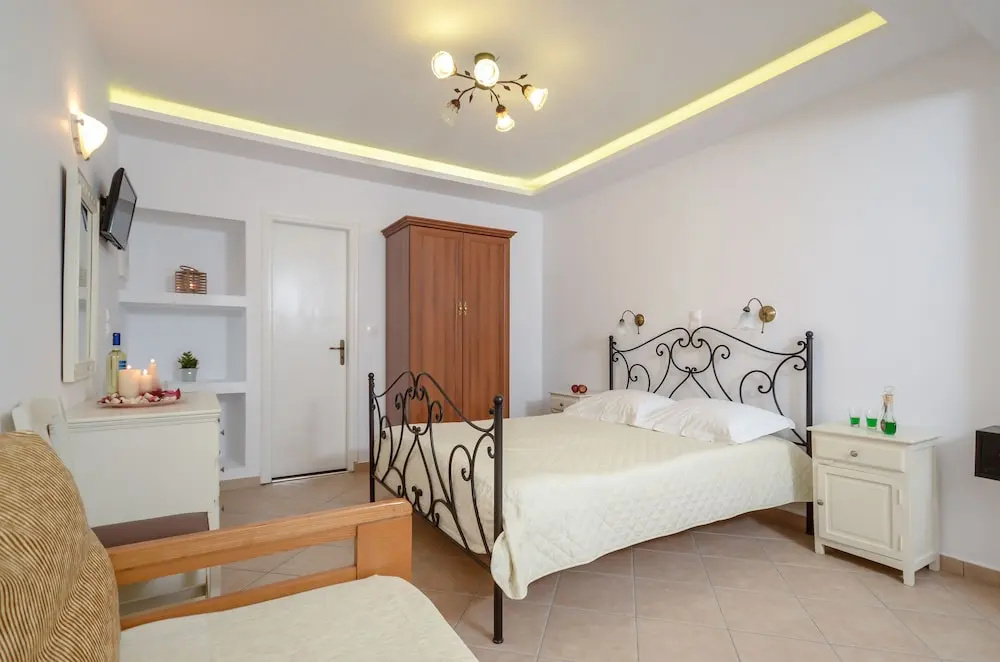 Economy room