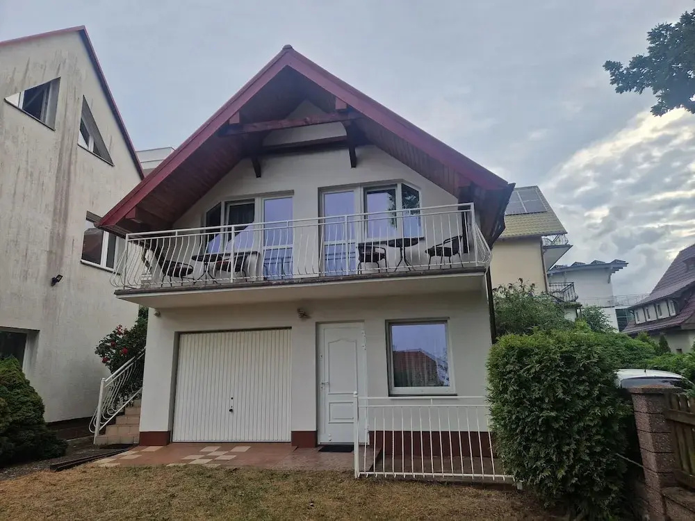 Comfortable Double Room by the Promenade