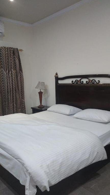 New Palace Hotel
